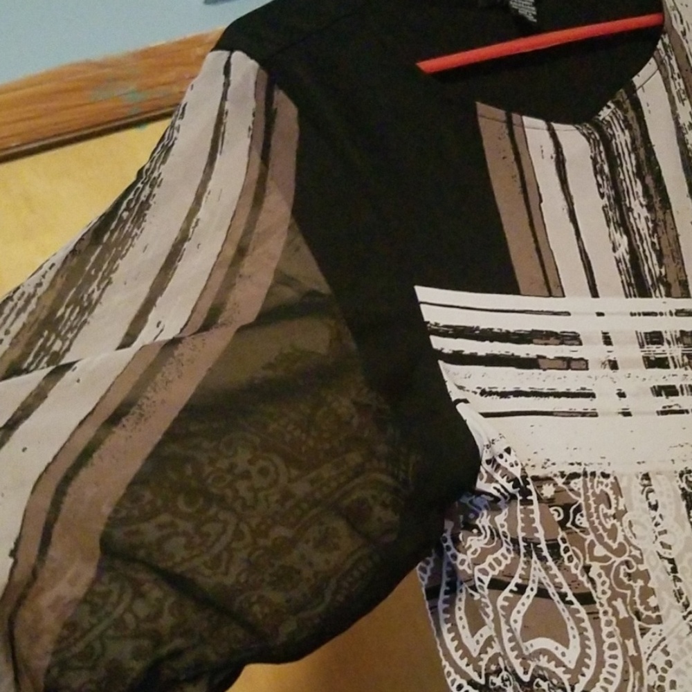 Blouse - Picture 2 of 4